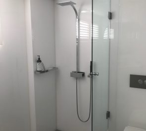 Acrylic Shower Splashback in white